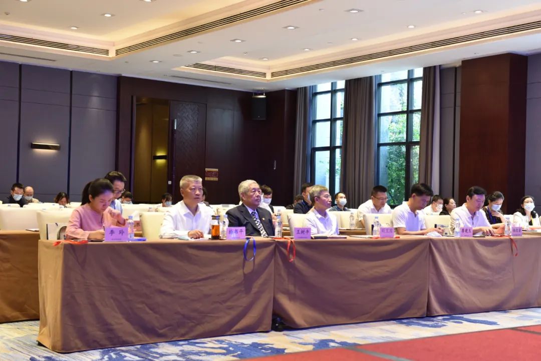 勠力同心謀發(fā)展 奮楫篤行譜新篇——武漢勘察設(shè)計(jì)協(xié)會(huì)第八屆第一次